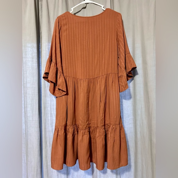 Women’s Ruffled Dress - Picture 4 of 4